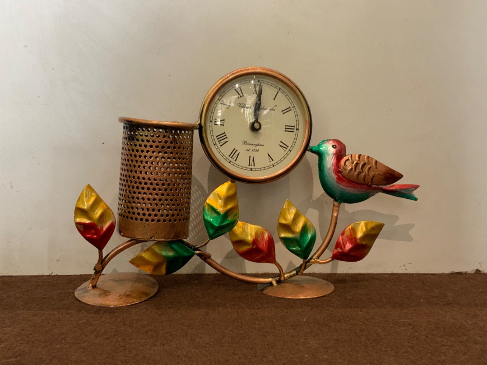 Bird Clock with Pen Stand