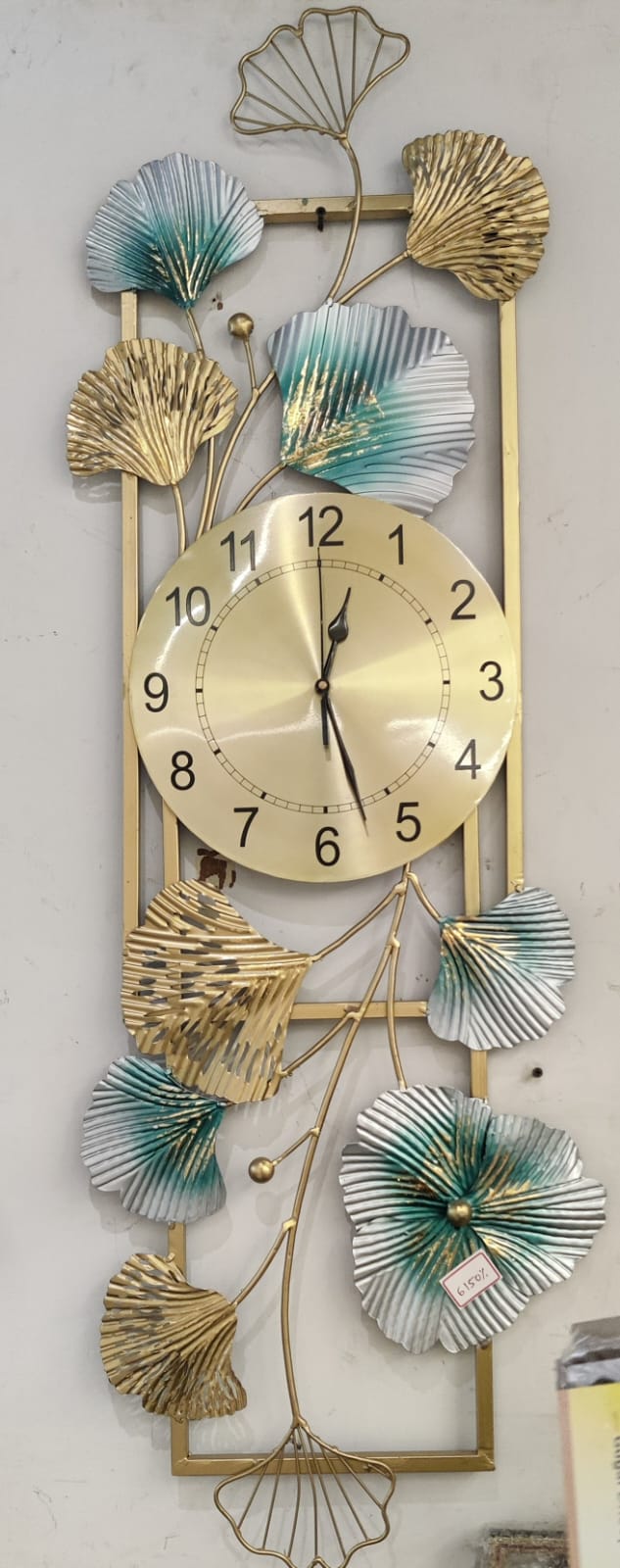 Vertical Decorative Petals Golden Antique flower Wall Clock