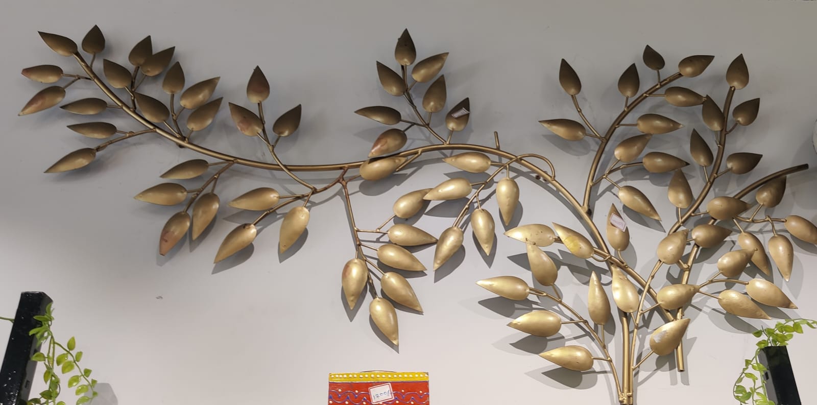 Atractiv Wall decor Golden leaf 